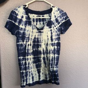 Blue and white “tye dye” tee